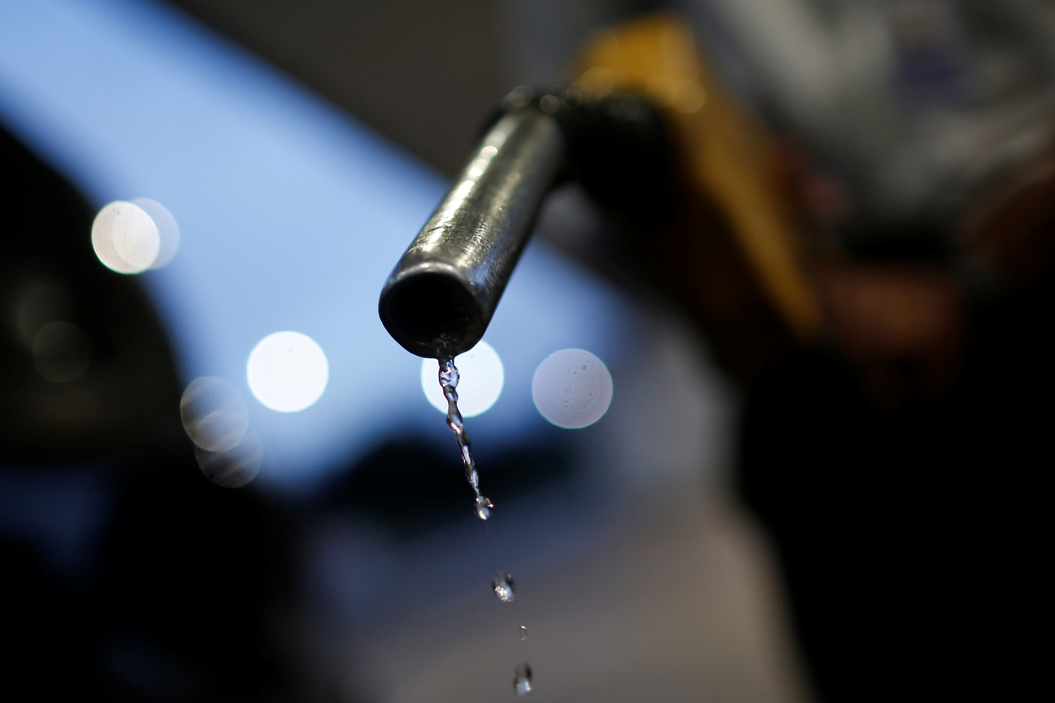 Diesel tem queda de 2,28% e gasolina recua levemente em maio no Brasil