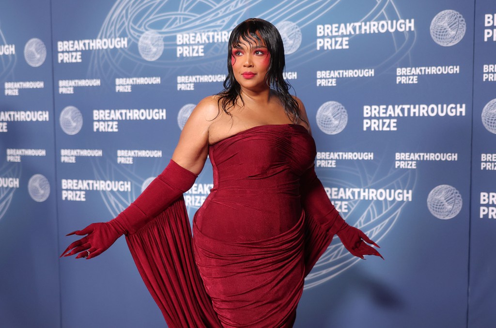 Lizzo critica práticas da Casa Branca e defende mudanças sociais efetivas