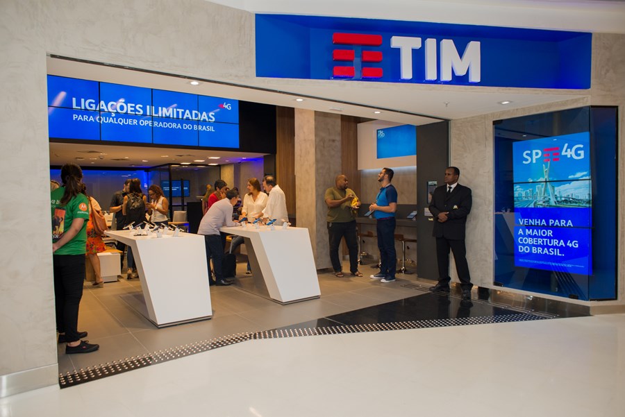 Ações da Tim iniciam negociação após grupamento e desdobramento de ações