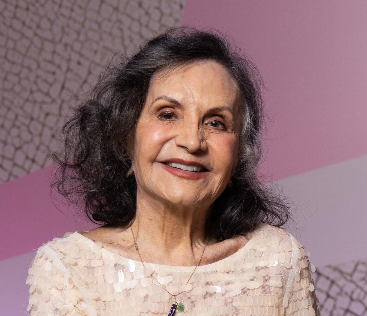 Rosamaria Murtinho retorna às novelas da Globo após seis anos de ausência