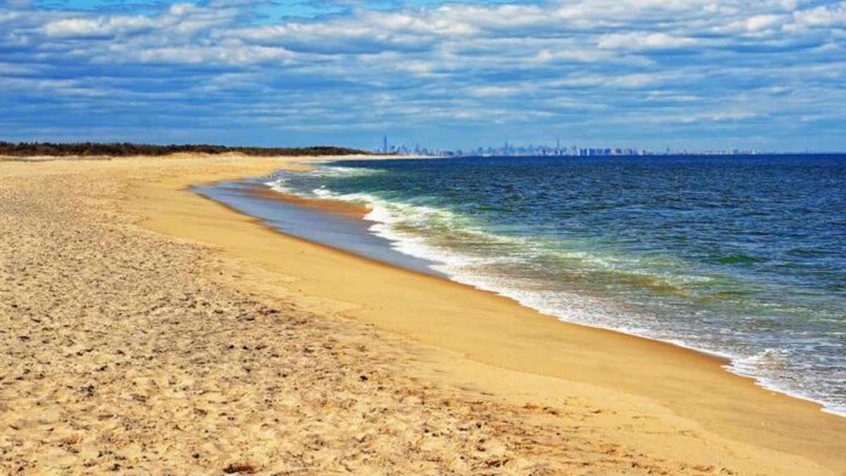 Praia secreta de Nova Jersey é eleita a 3ª melhor dos EUA e permite nudismo
