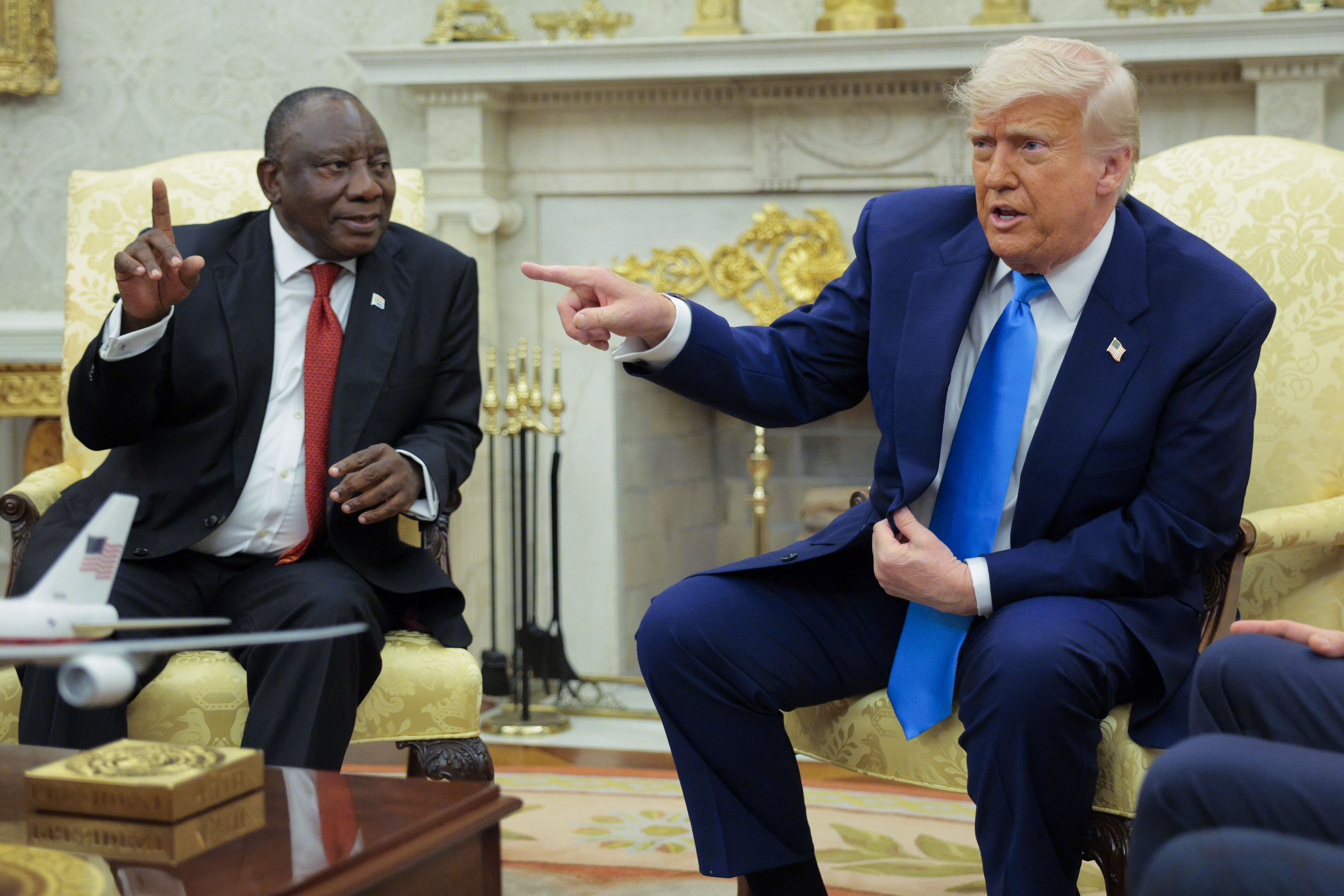 Trump faz afirmação falsa sobre 'genocídio' de fazendeiros brancos na África do Sul