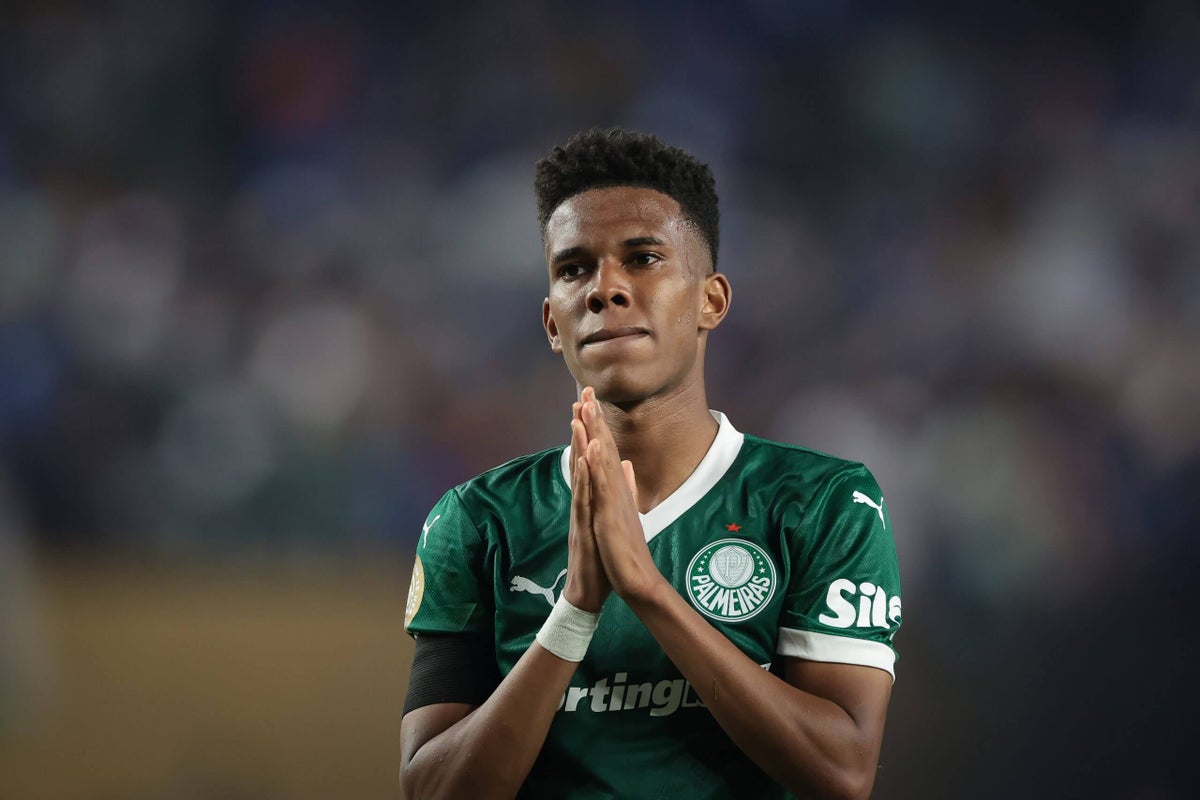Chelsea investe em Estevao na disputa pelo título de melhor jogador do Brasil