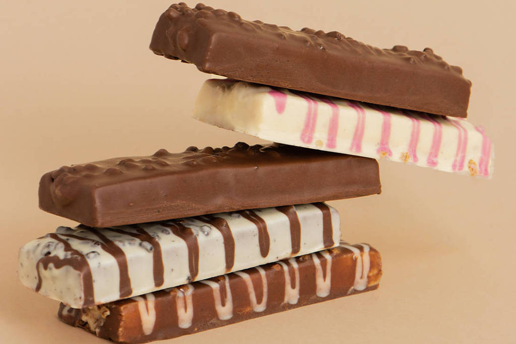 Barra de proteína com colágeno reduz apetite em pessoas com obesidade, revela estudo