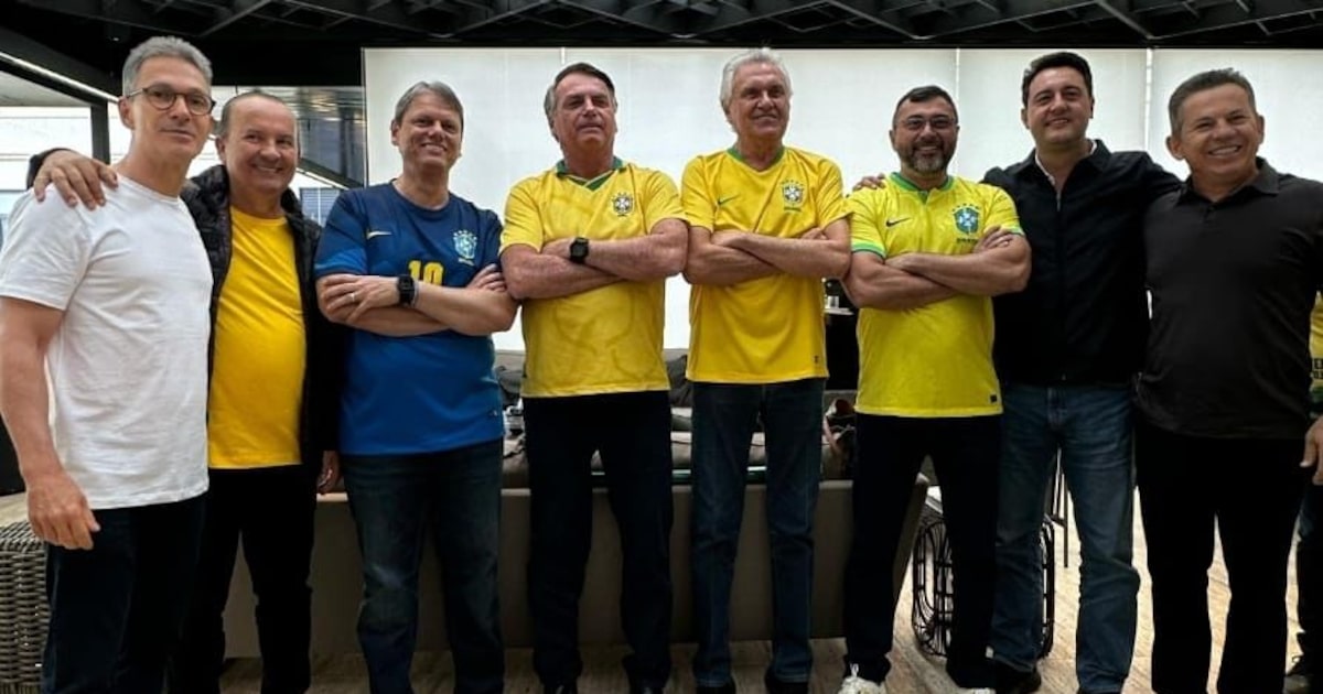 O ex-presidente Jair Bolsonaro com governadores da direita antes de ato na Avenida Paulista por anistia aos golpistas de 8 de janeiro (Foto: Divulgação/Reprodução Estadão)