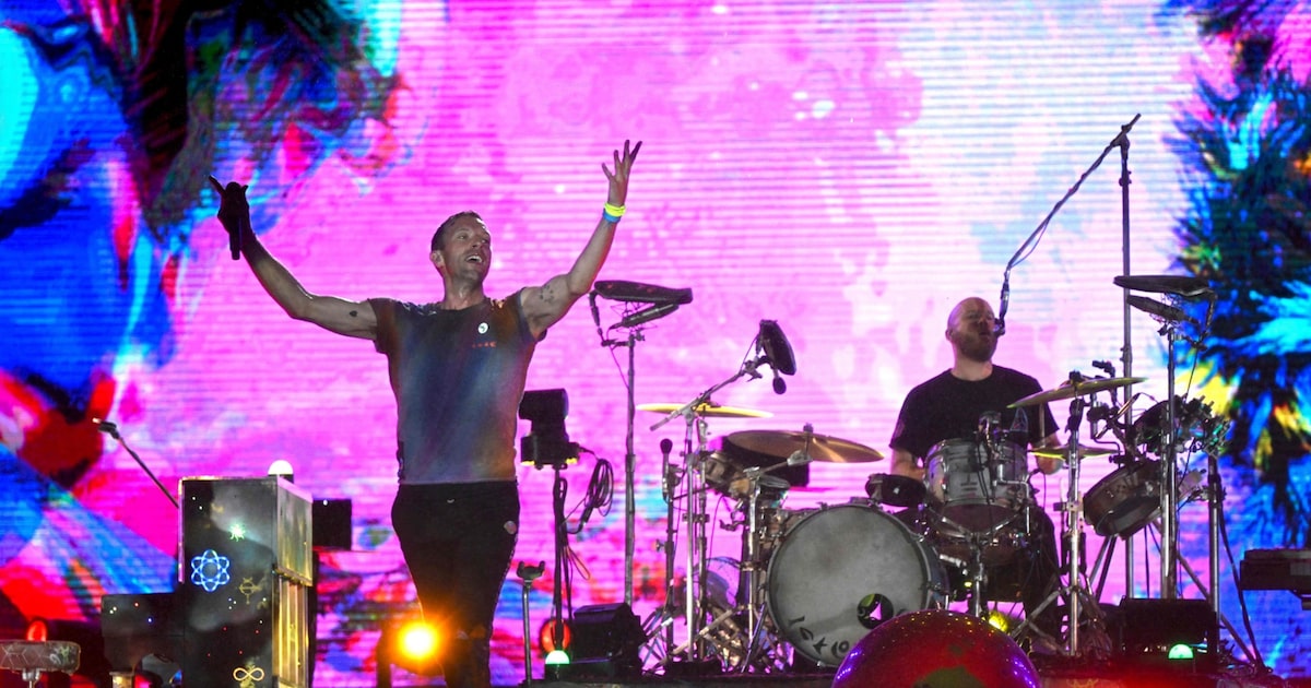 CEO de empresa se demite após ser flagrado com diretora em show do Coldplay