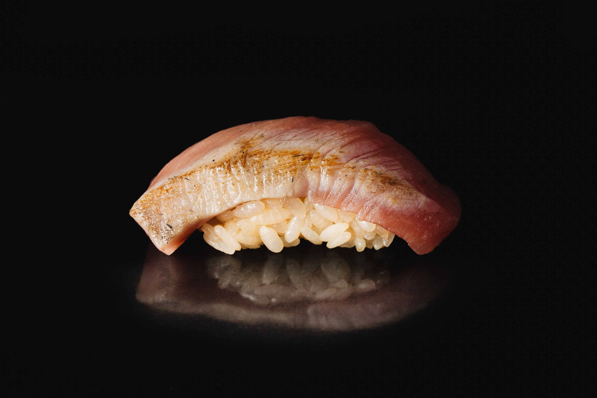 Restaurante japonês diversifica cardápio e vai além do peixe cru