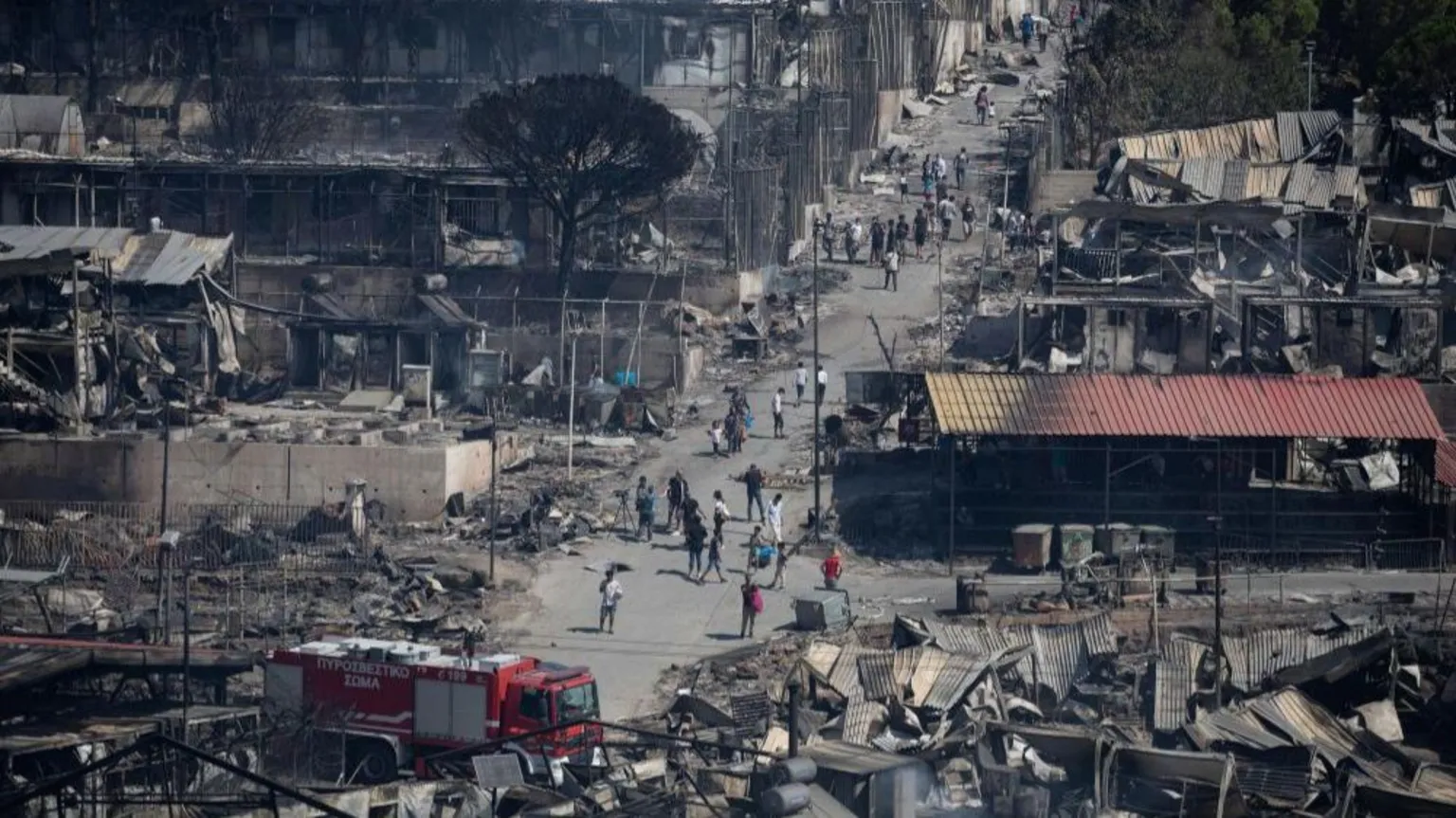 Migrantes são absolvidos de incêndio no campo de refugiados de Moria após apelação