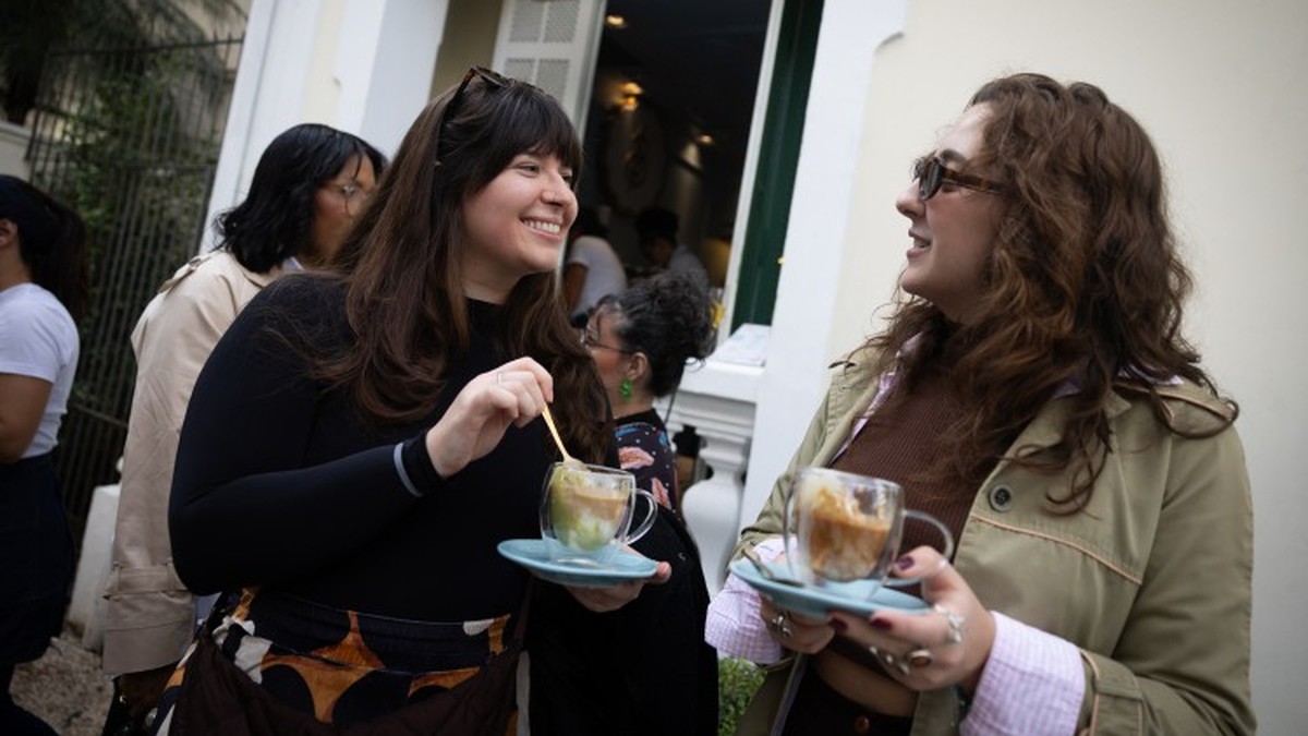 Jovens preferem festas com café e sono a eventos com álcool e agitação