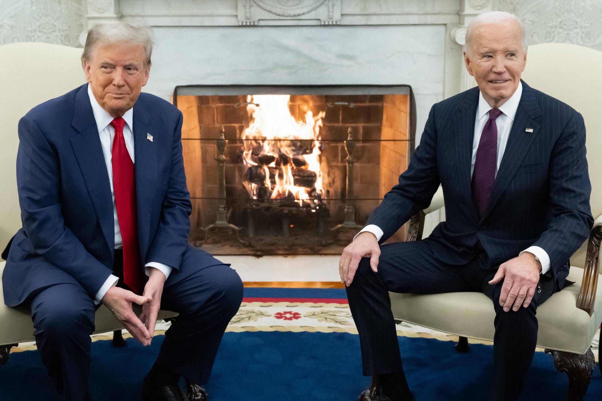 Biden autoriza uso de caneta automática em meio a investigação de Trump