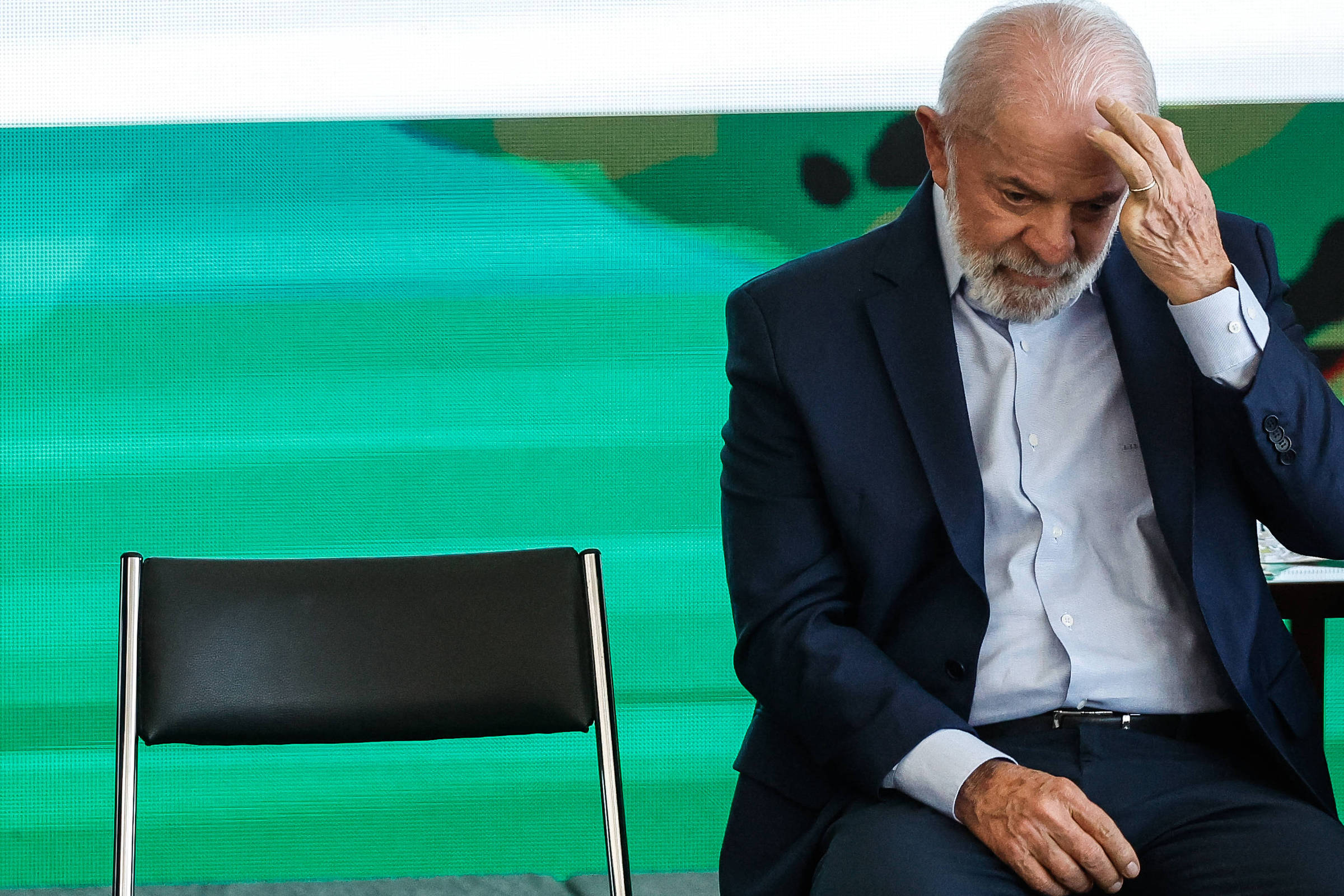 Lula opta por não sancionar aumento de vagas para deputados e pressiona Congresso