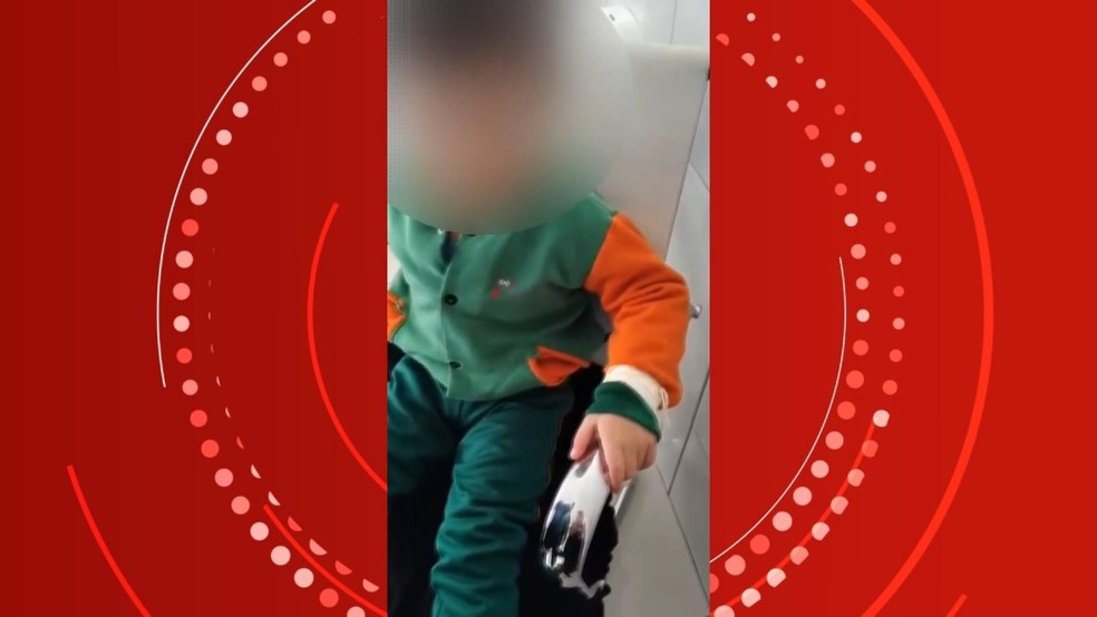 Menino autista é encontrado amarrado em banheiro de escola na Grande Curitiba