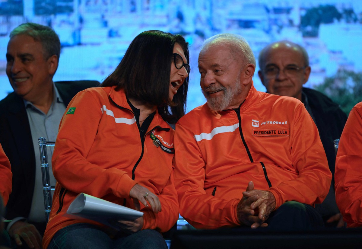 Lula exige fiscalização para garantir redução nos preços dos combustíveis