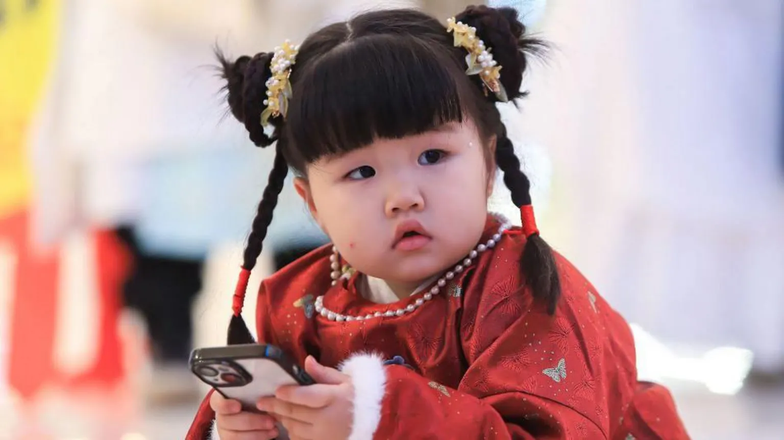 Para deixar ou não deixar? A China, lar de mais de um bilhão de consumidores, é o segundo maior mercado da Apple. (Foto: Getty Images)