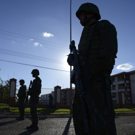 Marinha condena militar por assédio sexual a cabo trans no Rio de Janeiro