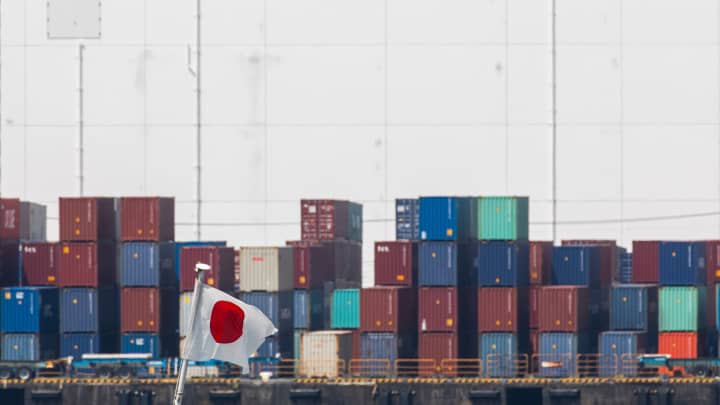 Exportações do Japão caem pelo segundo mês consecutivo e aumentam temores de recessão
