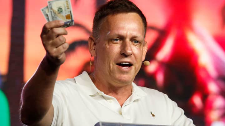Bolha de criptomoedas: exchange Bullish, apoiada por Peter Thiel, busca abrir capital na NYSE