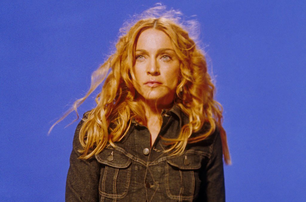 Madonna relembra sua era 'Ray of Light' com fotos icônicas antes de novo projeto