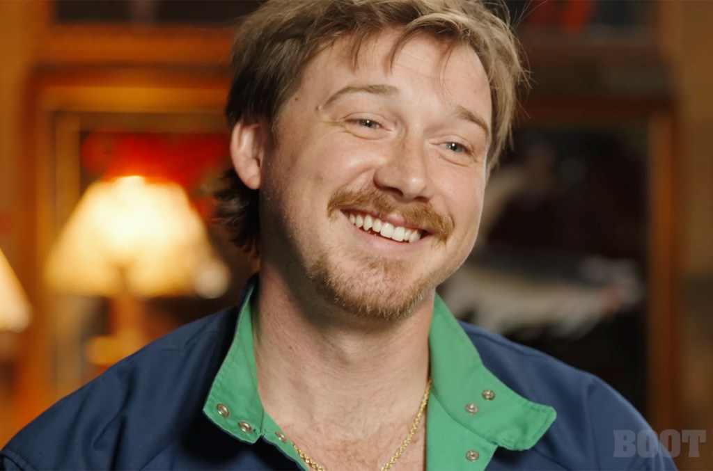 Morgan Wallen provoca risadas após saída rápida do SNL e lança nova coleção de merch