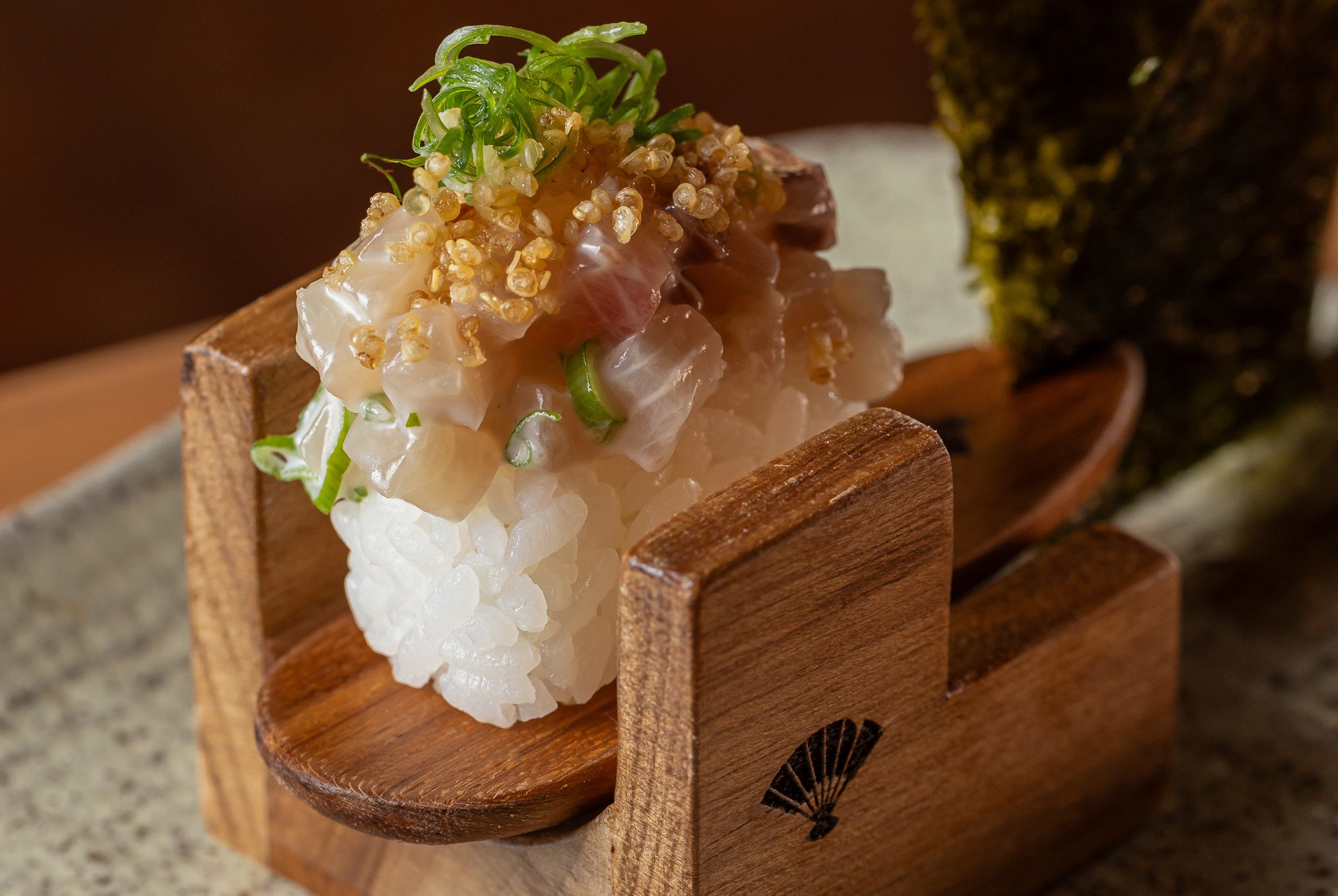 Restaurante japonês famoso na Faria Lima reformula espaço e atualiza cardápio