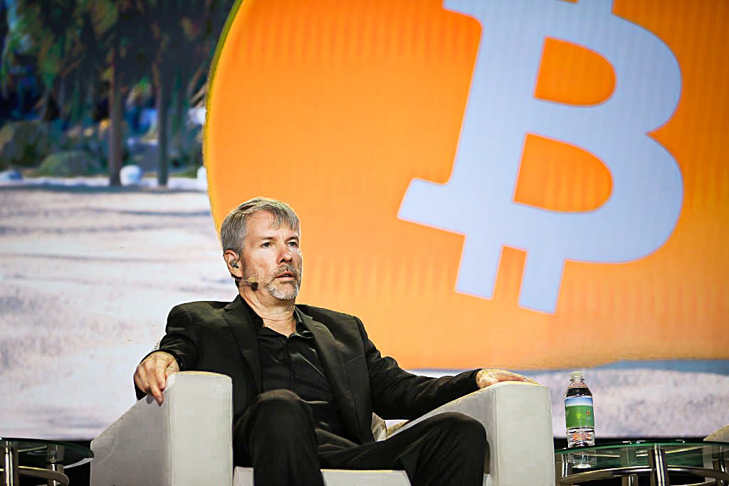 Strategy planeja adquirir 7% de todas as unidades de bitcoin disponíveis