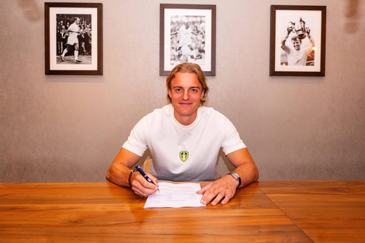 Leeds United anuncia a contratação do zagueiro Sebastiaan Bornauw do Wolfsburg