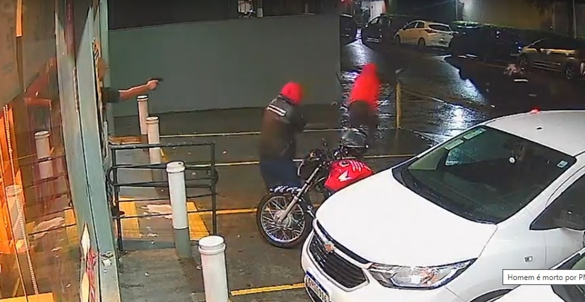 PM matou com tiro nas costas homem que furtou quatro pacotes de sabão em mercado na Zona Sul (Foto: Reprodução/g1)
