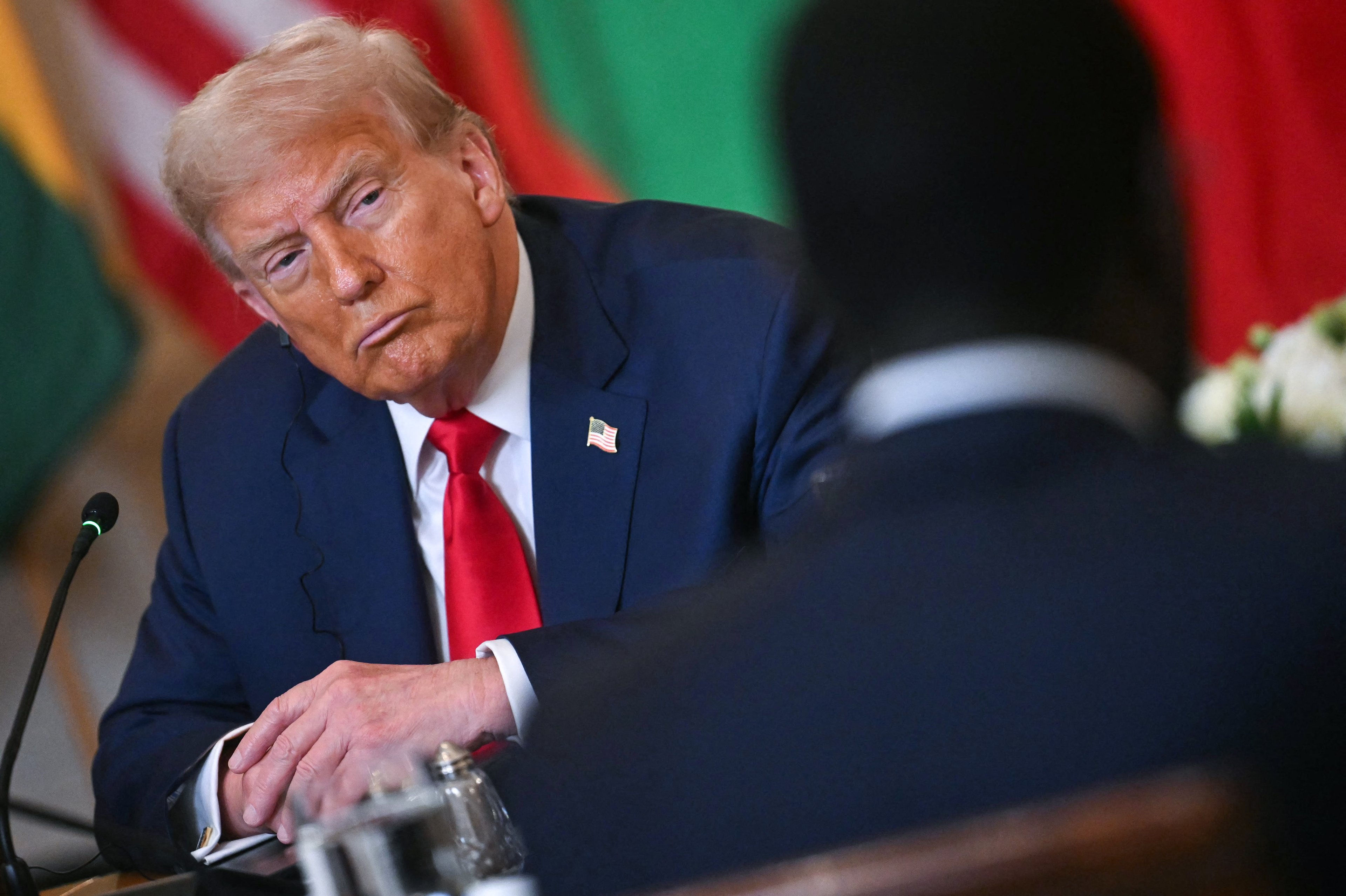 Tarifa de 50% de Trump prejudica setor calçadista, alerta Abicalçados