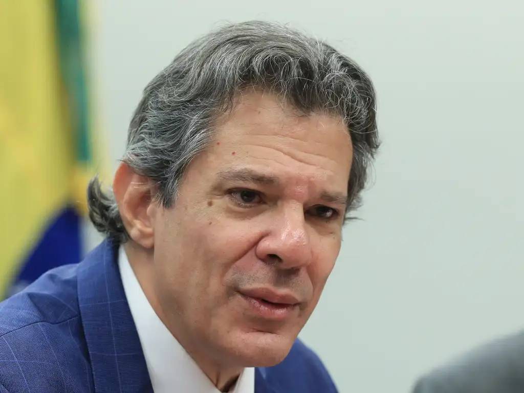 Haddad propõe força-tarefa para negociar tarifas com os Estados Unidos