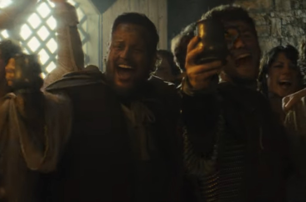 Alex Warren e Jelly Roll lançam clipe épico de "Bloodline" ambientado na Idade Média