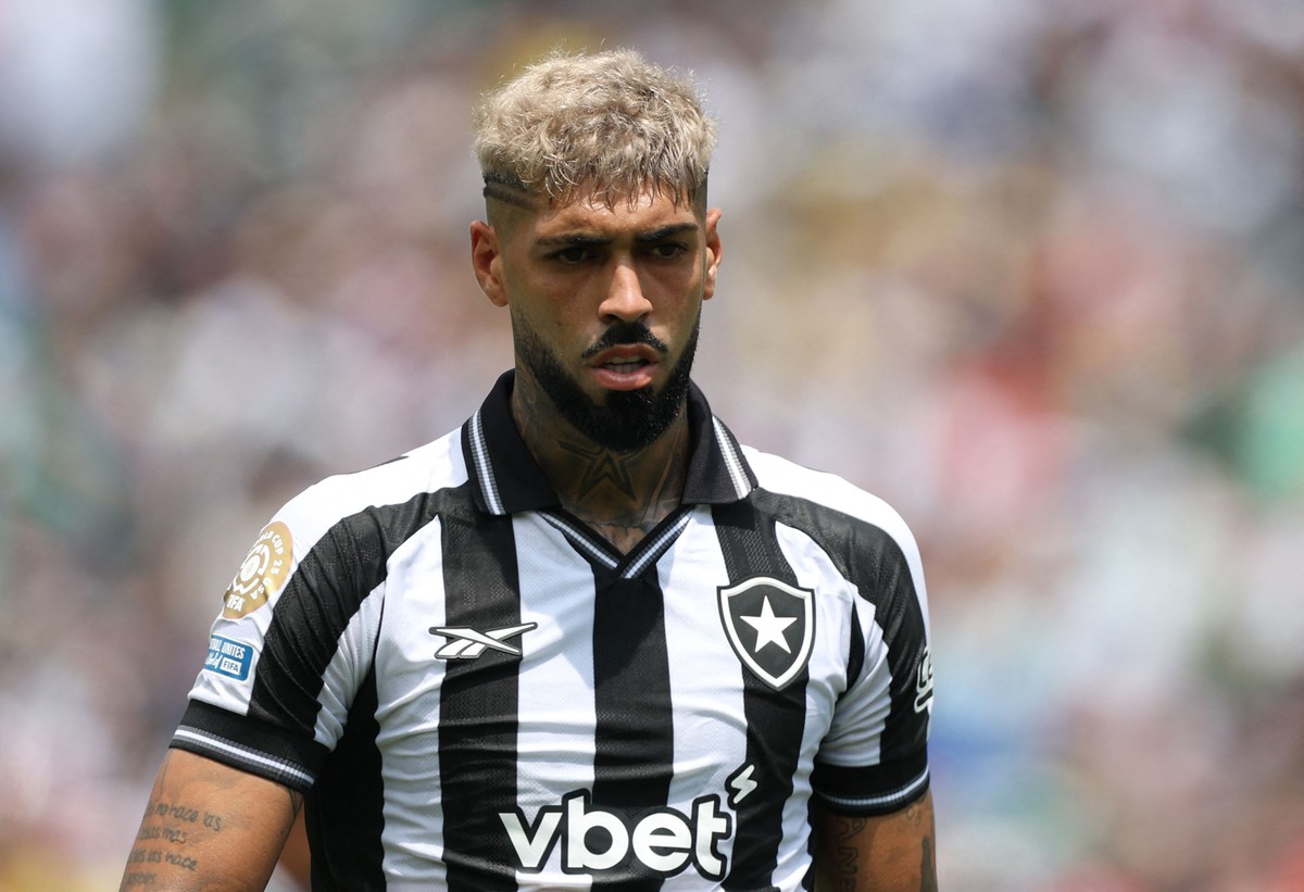 Al-Arabi, do Catar, deve anunciar contratação de Alexander Barboza, do Botafogo