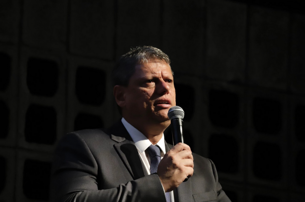 Foto: Reprodução (Foto: Celso Silva/Governo do Estado de SP/Divulgação)  
O governador de São Paulo, Tarcísio de Freitas, durante evento na Santa Casa de Misericórdia de São Paulo (Foto: Pablo Jacob/Governo do Estado de SP)  
O governador de São Paulo, Tarcísio de Freitas (Foto: Mônica Andrade/Governo do Estado de SP)  
O governador de São Paulo, Tarcísio de Freitas, durante leilão do Lote Alto Tietê, na Bolsa de Valores do Brasil (B3) (Foto: Rafaela Araújo - 28.mar.25/Folhapress)