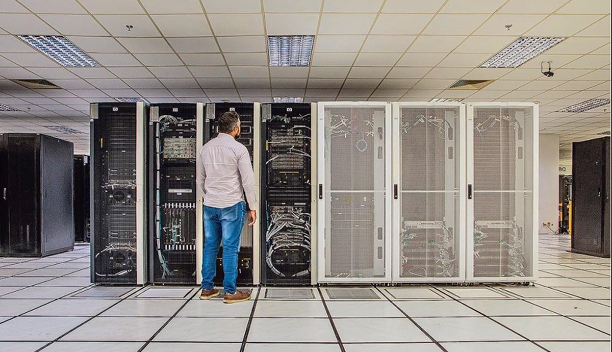 Acesso à energia e regulação atrasada dificultam projetos de data centers no Brasil