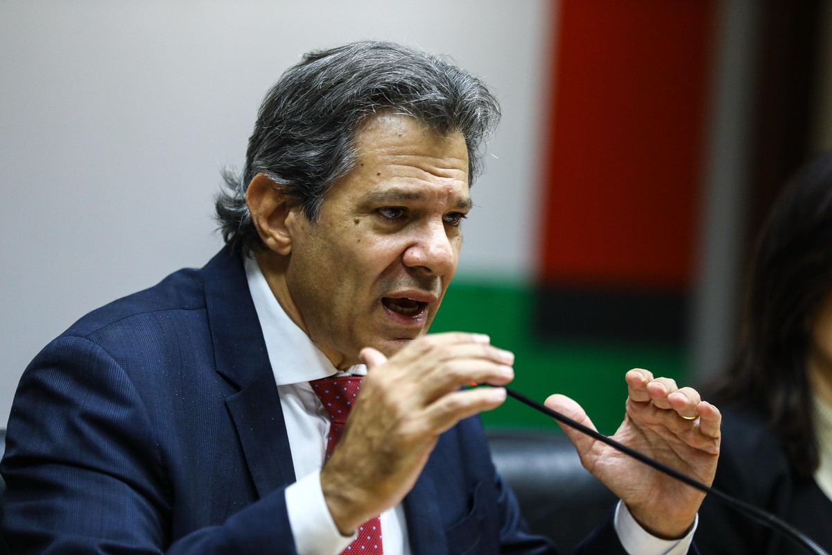 Governo altera IOF e eleva custos de compras e investimentos no exterior