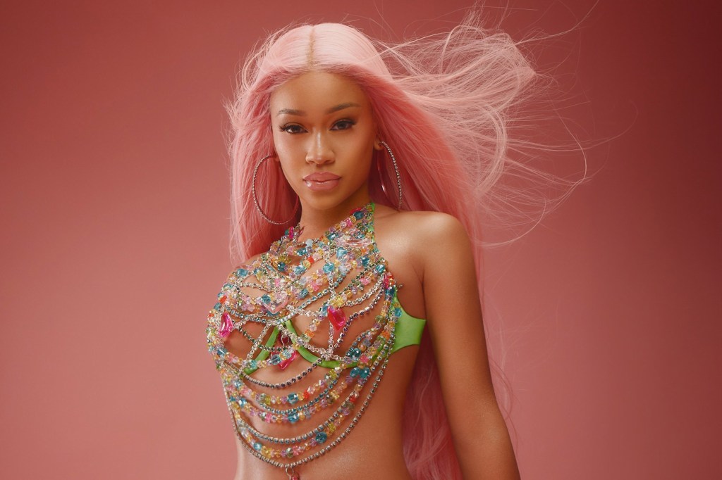 Saweetie lança EP 'Hella Pressure' e convida fãs a ouvirem agora
