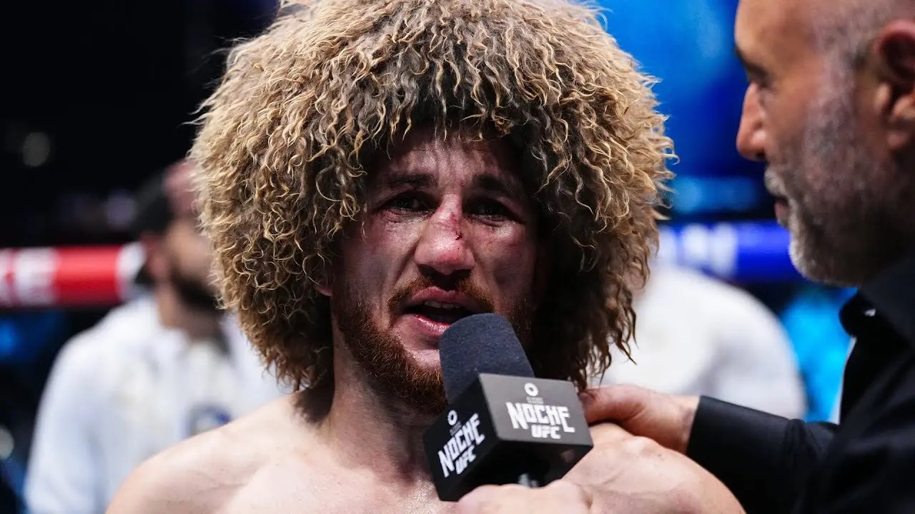 Merab Dvalishvili em entrevista no octógono do UFC 306. (Foto: Reprodução/YouTube)