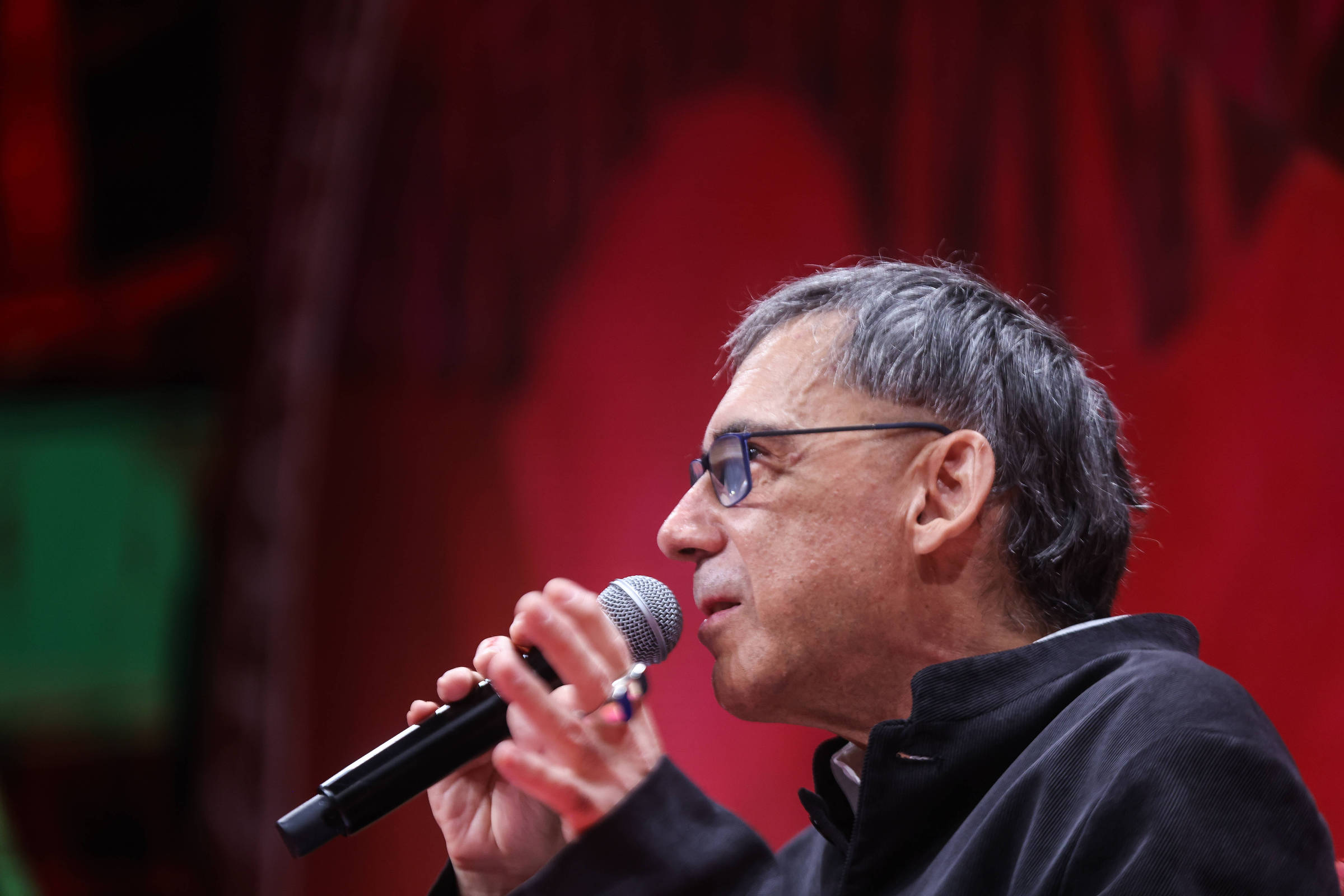 Arnaldo Antunes homenageia Paulo Leminski na abertura da Flip 2023
