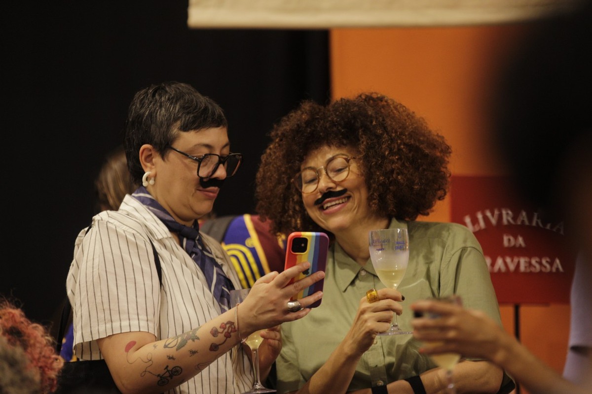 Bigode de Paulo Leminski se torna símbolo da homenagem na Flip 2025