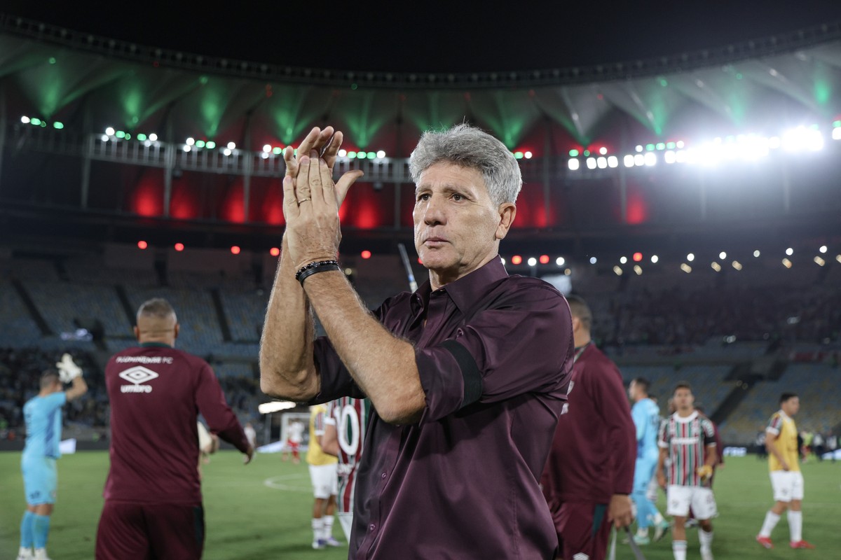 Renato Gaúcho solicita zagueiro e prevê chegada de dois reforços ao Fluminense