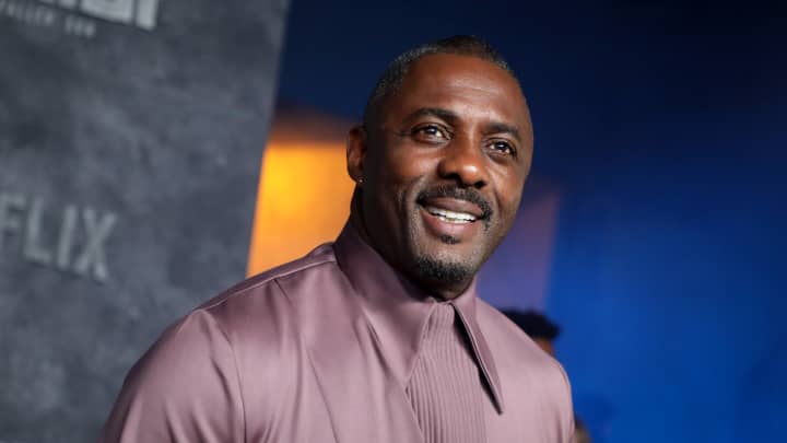 Idris Elba revela experiência difícil em fábrica antes da fama em Hollywood