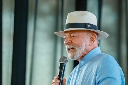 Aprovação do governo Lula cai para 39,8% e desaprovação chega a 56,7%