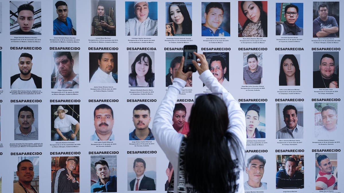 Fraudes em anúncios de emprego nas redes sociais (Foto: Mónica Juárez | EFE)