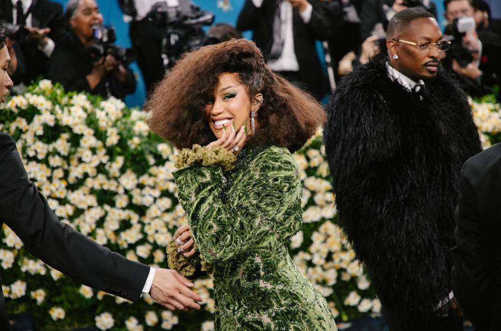 Cardi B recebe prêmio da ASCAP por sua influência na música e cultura hip-hop
