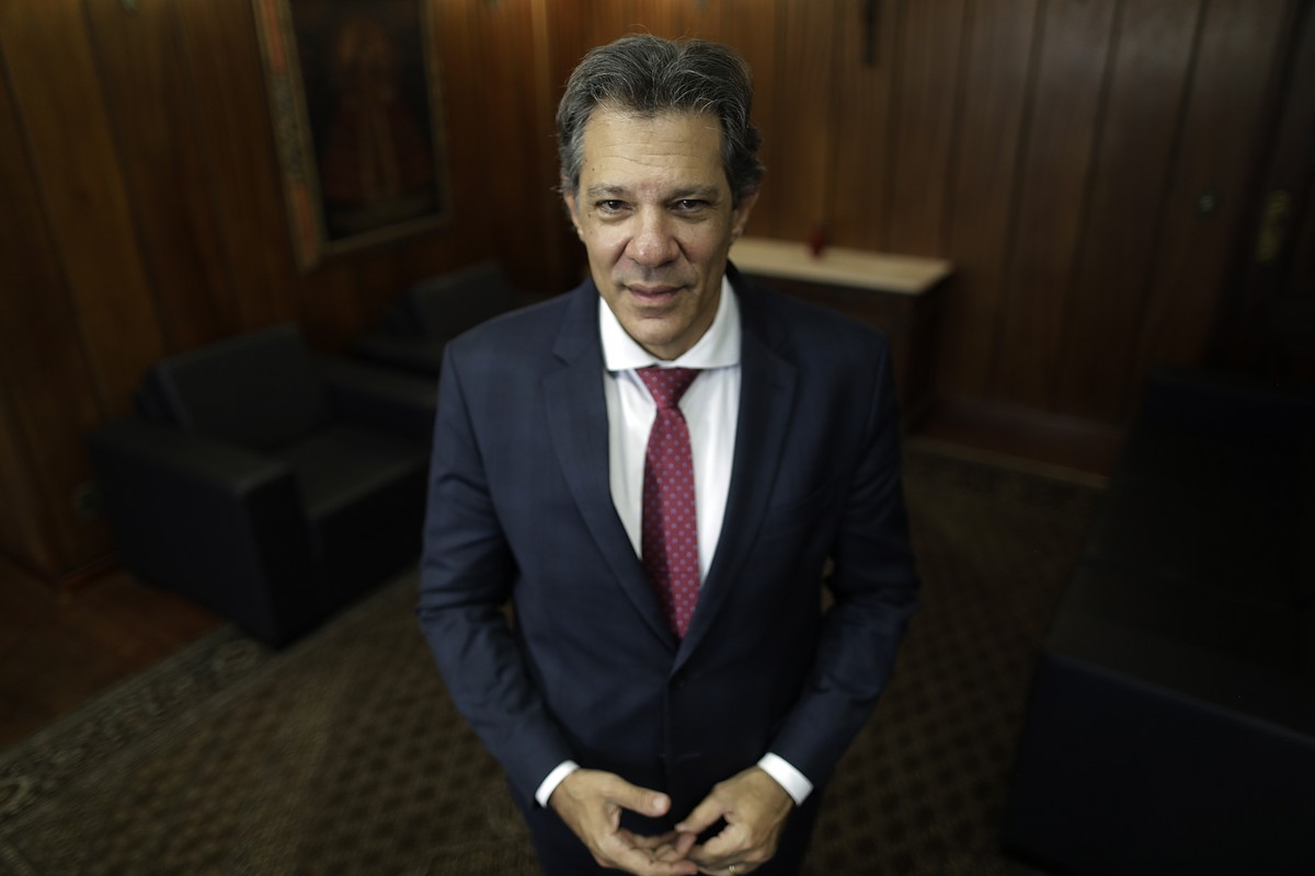Governo alerta Congresso sobre risco de 'shutdown' e busca apoio urgente