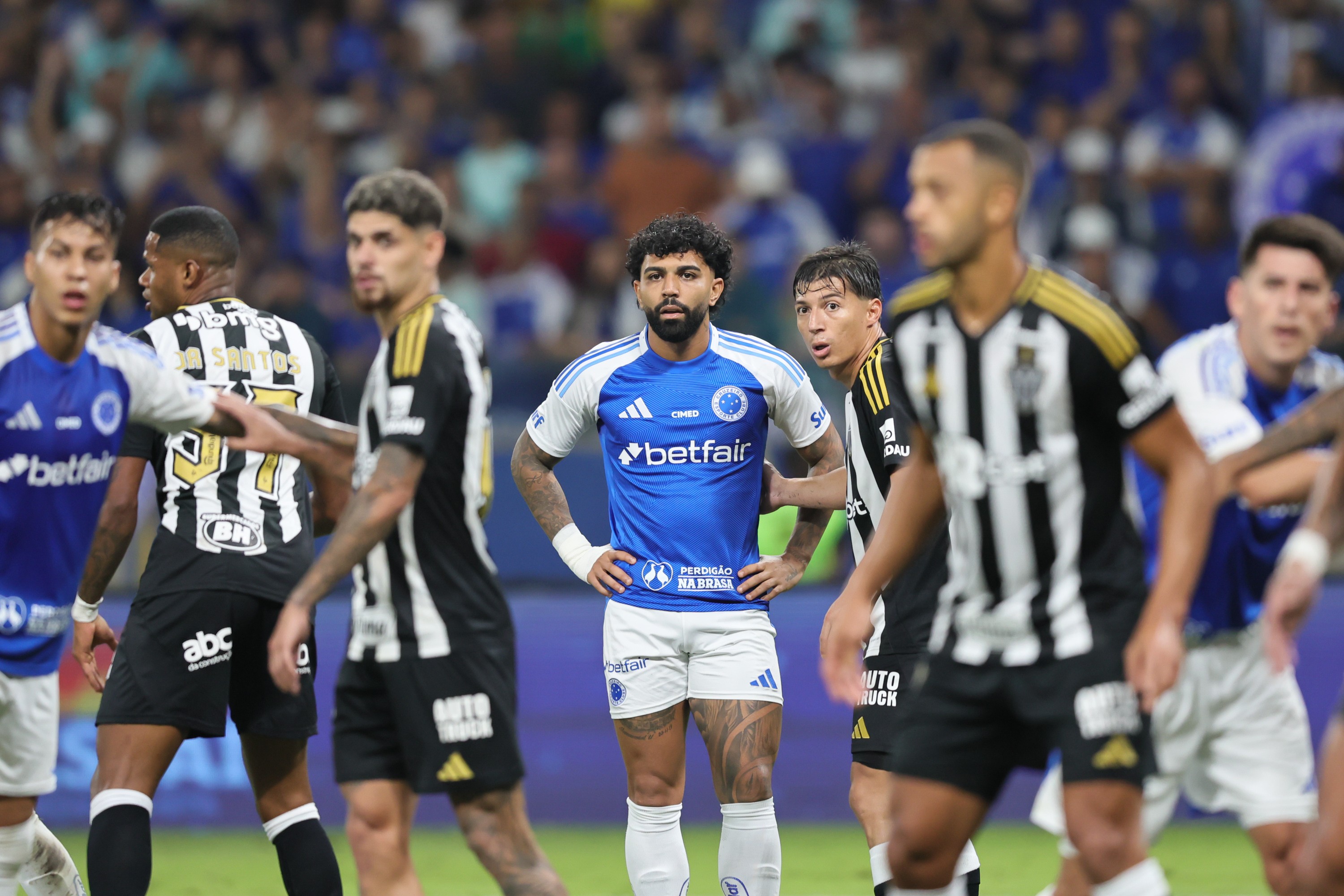 Cruzeiro domina estatísticas, mas não quebra jejum em clássico contra rival