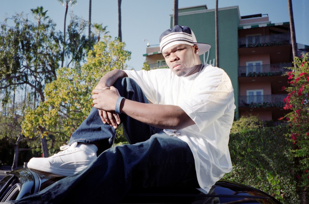 Como parte da Semana Billboard de 2005, este episódio do podcast Greatest Pop Stars analisa 50 Cent no ano de 'The Massacre'. (Foto: Reprodução)