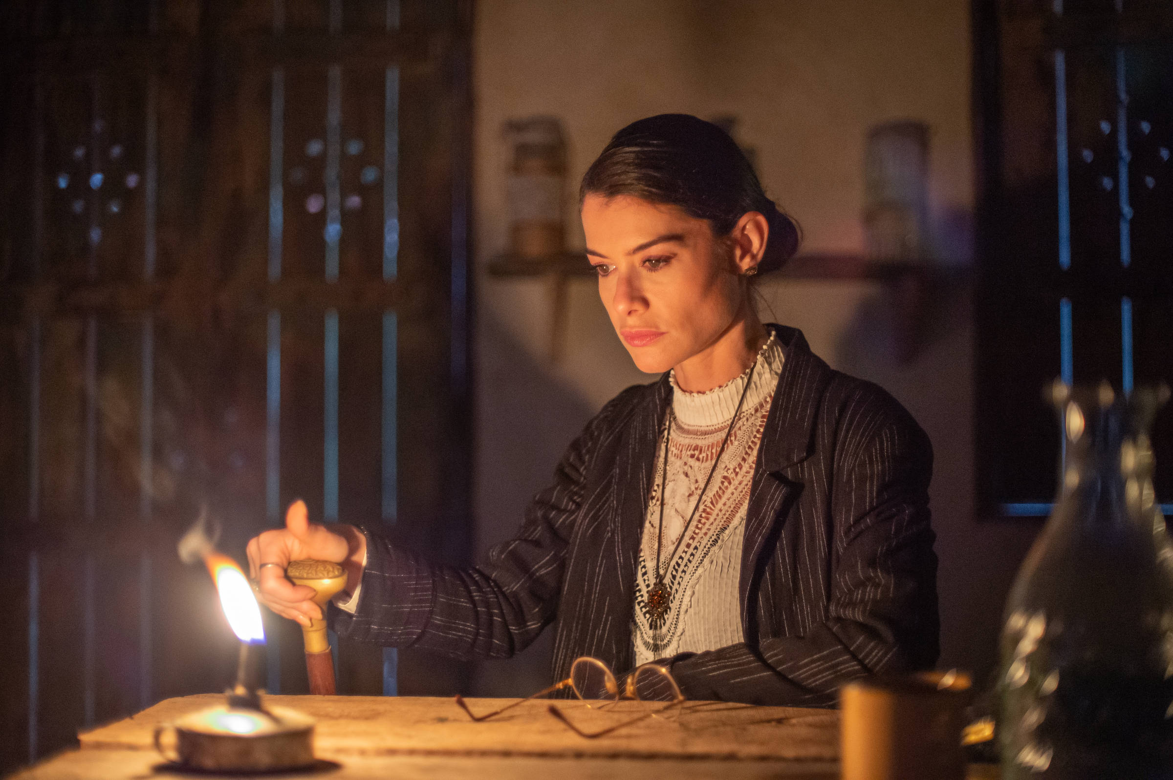 Alinne Moraes traz voz das sertanejas como feminista em 'Guerreiros do Sol'