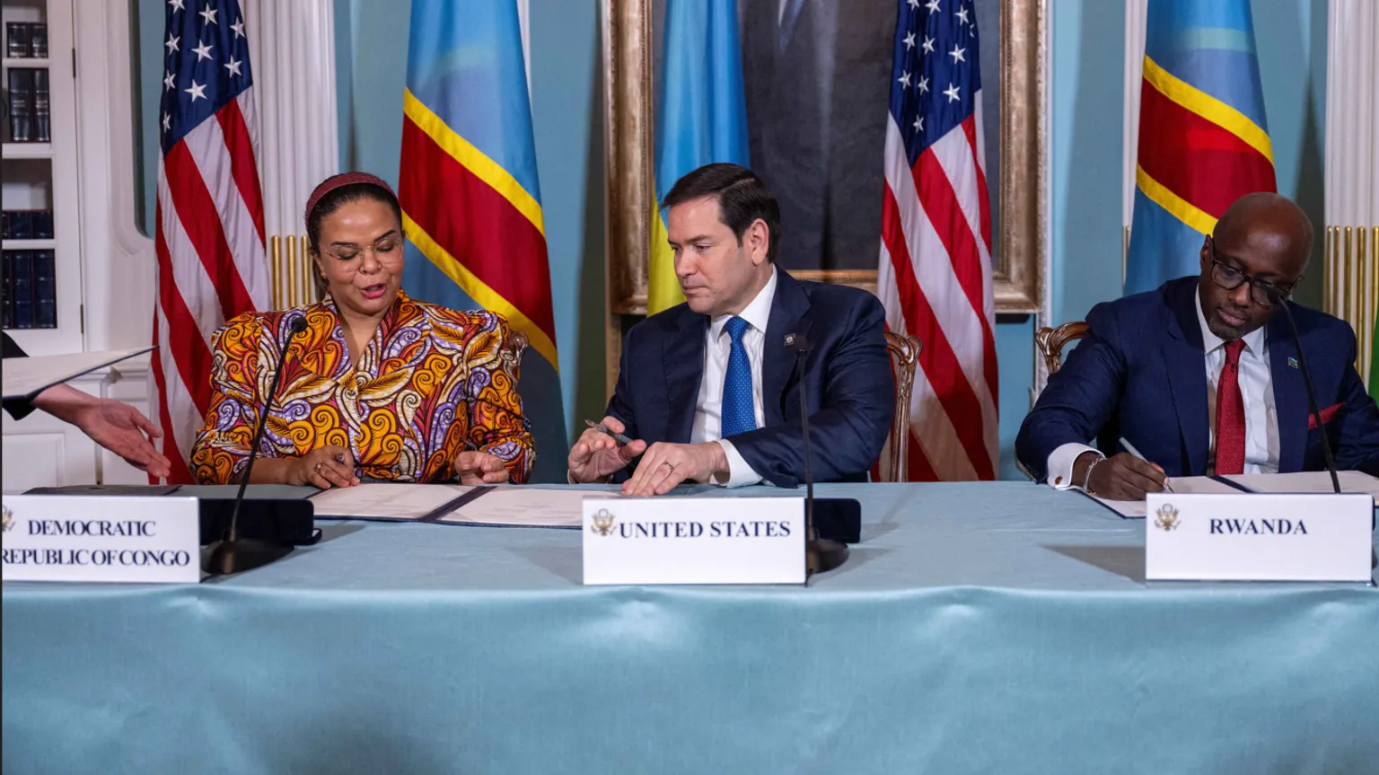 O acordo foi assinado pelos ministros das Relações Exteriores da República Democrática do Congo e de Ruanda na presença do secretário de Estado dos Estados Unidos, Marco Rubio. (Foto: AFP via Getty Images)