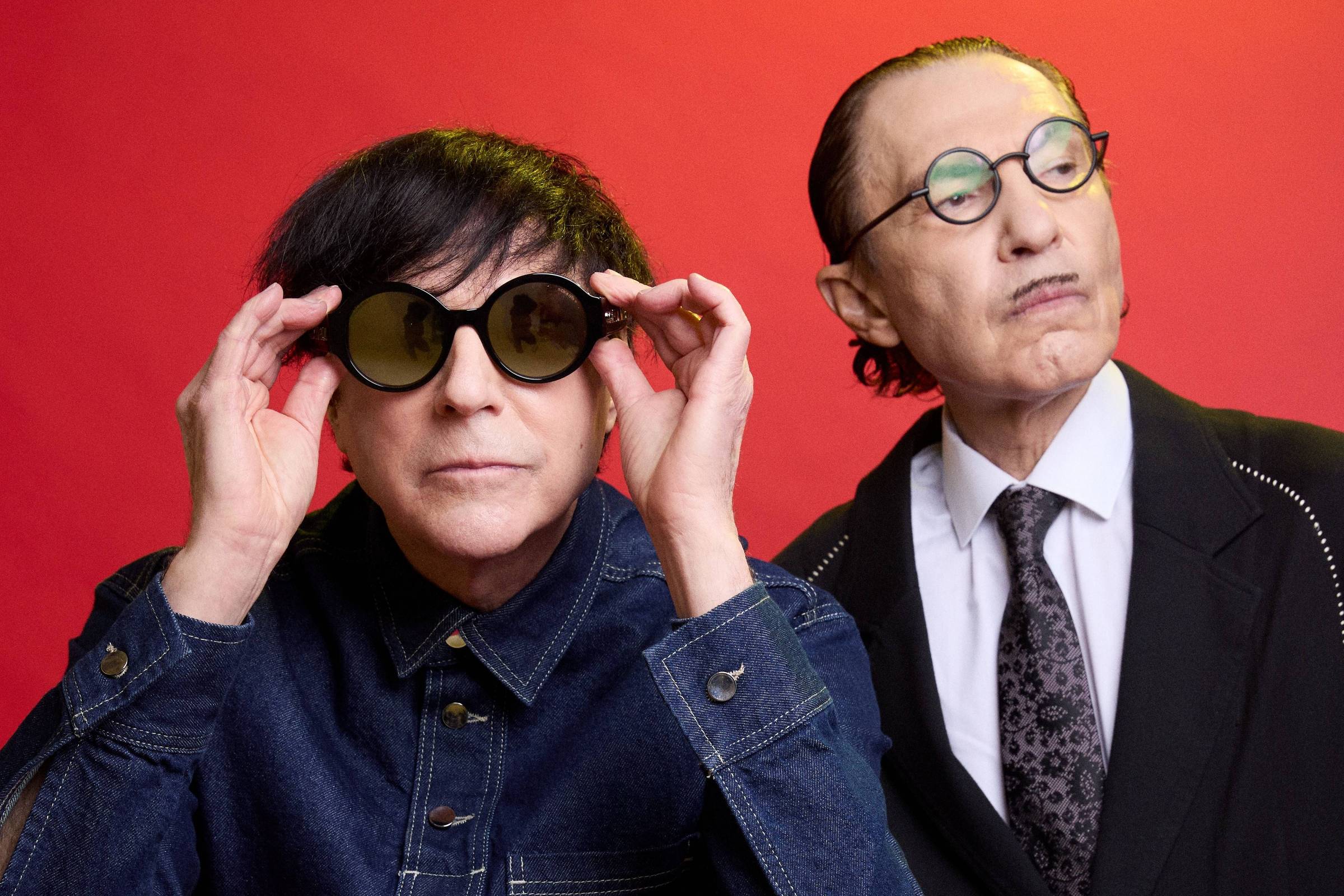 Sparks lança álbum 'Mad!' e apresenta obra mais acessível e genial dos irmãos