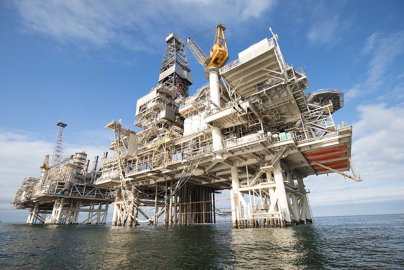 Descoberta no pré-sal promete impulsionar leilões de petróleo, afirma IBP